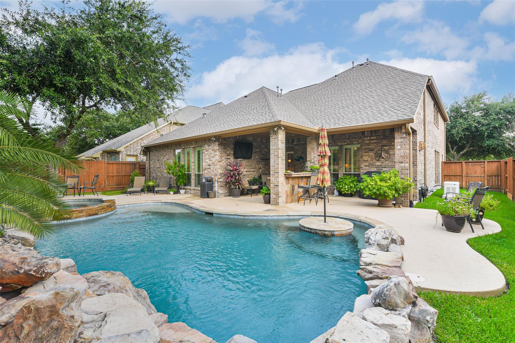 2530 Hendricks Lakes Drive