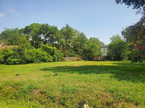 Photo of 4941 Angleton Street, Houston, TX 77033 (MLS # 50834509) Photo of 4941 Angleton Street, Houston, TX 77033 (MLS # 50834509)