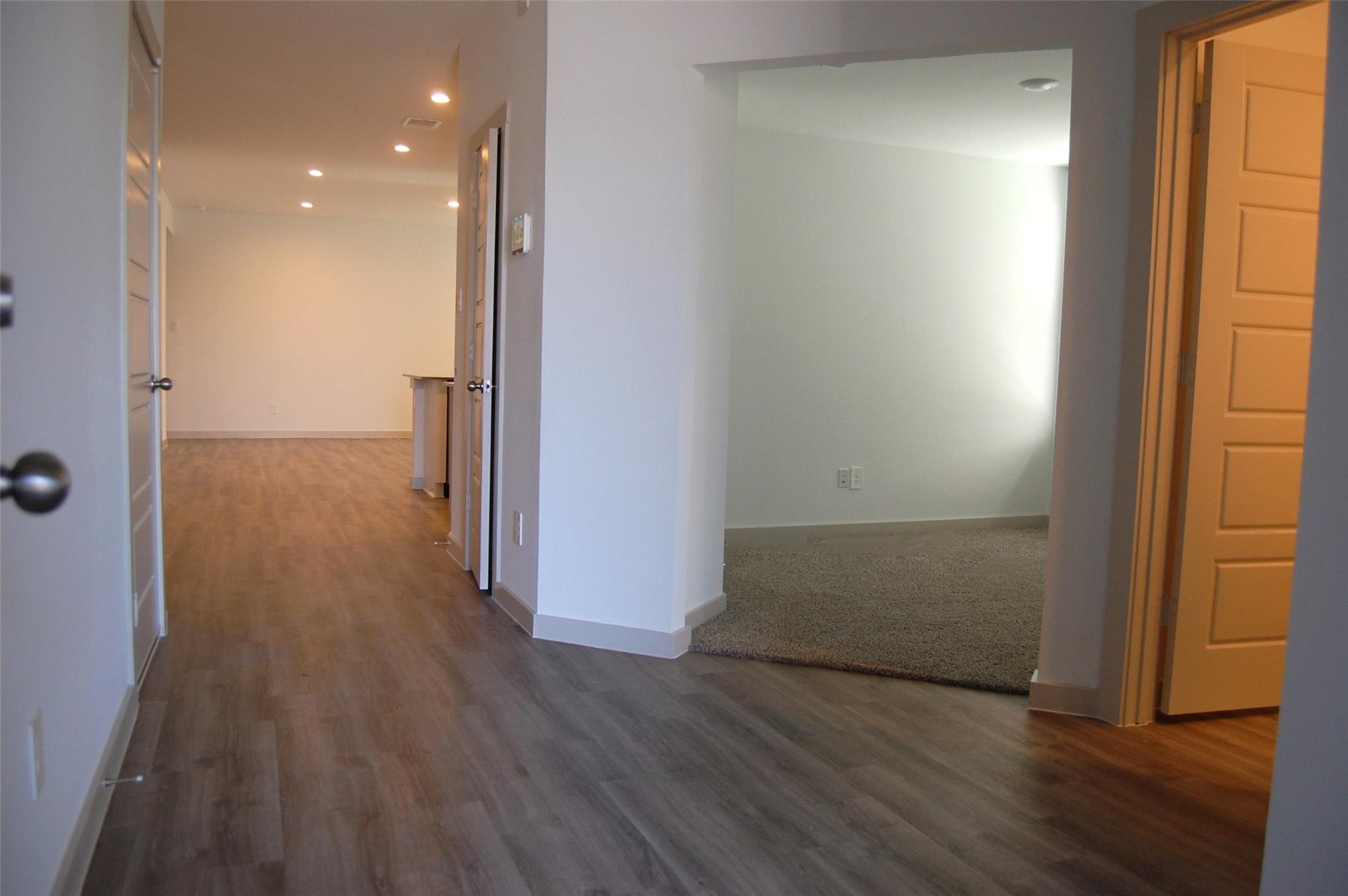 7702 Sleek Flock Lane