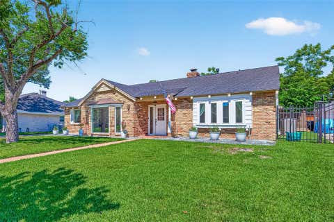Photo of 2610 Teague Road, Houston, TX 77080 (MLS # 65185768)