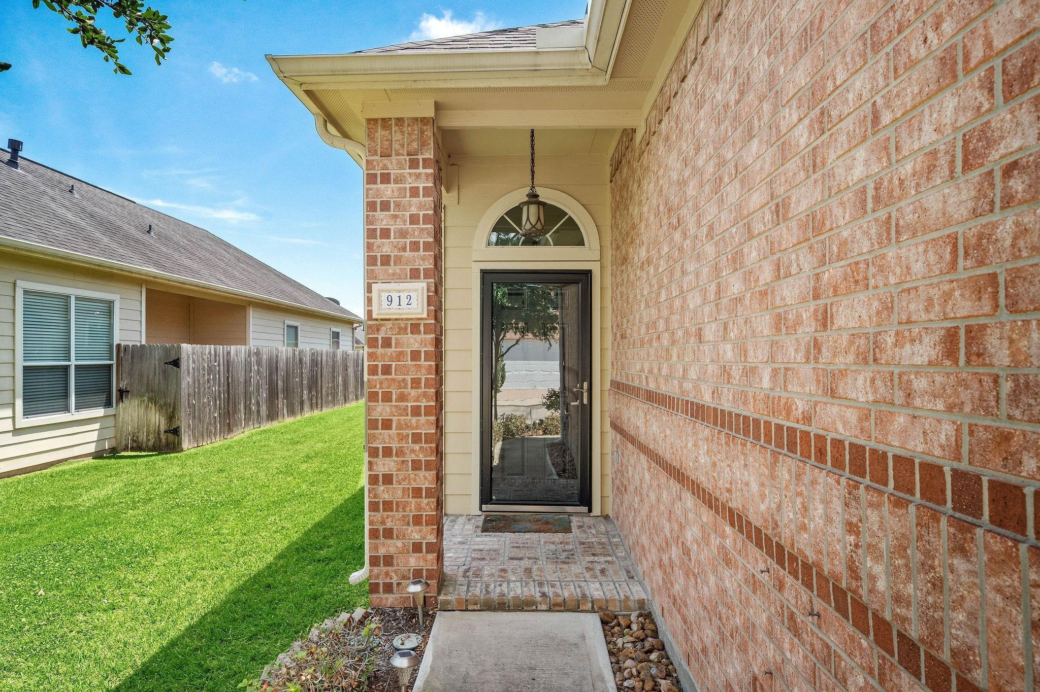 912 Sweet Pine Drive