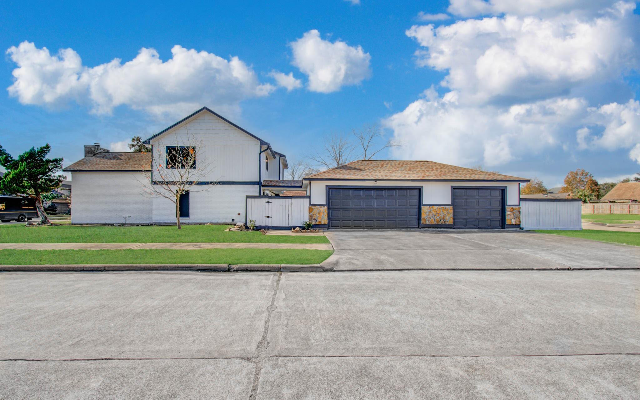 4710 Country Club View