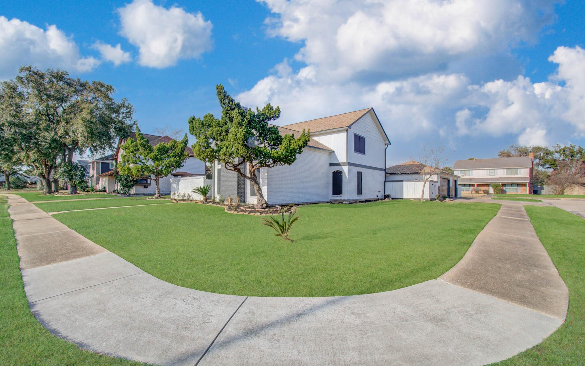 4710 Country Club View