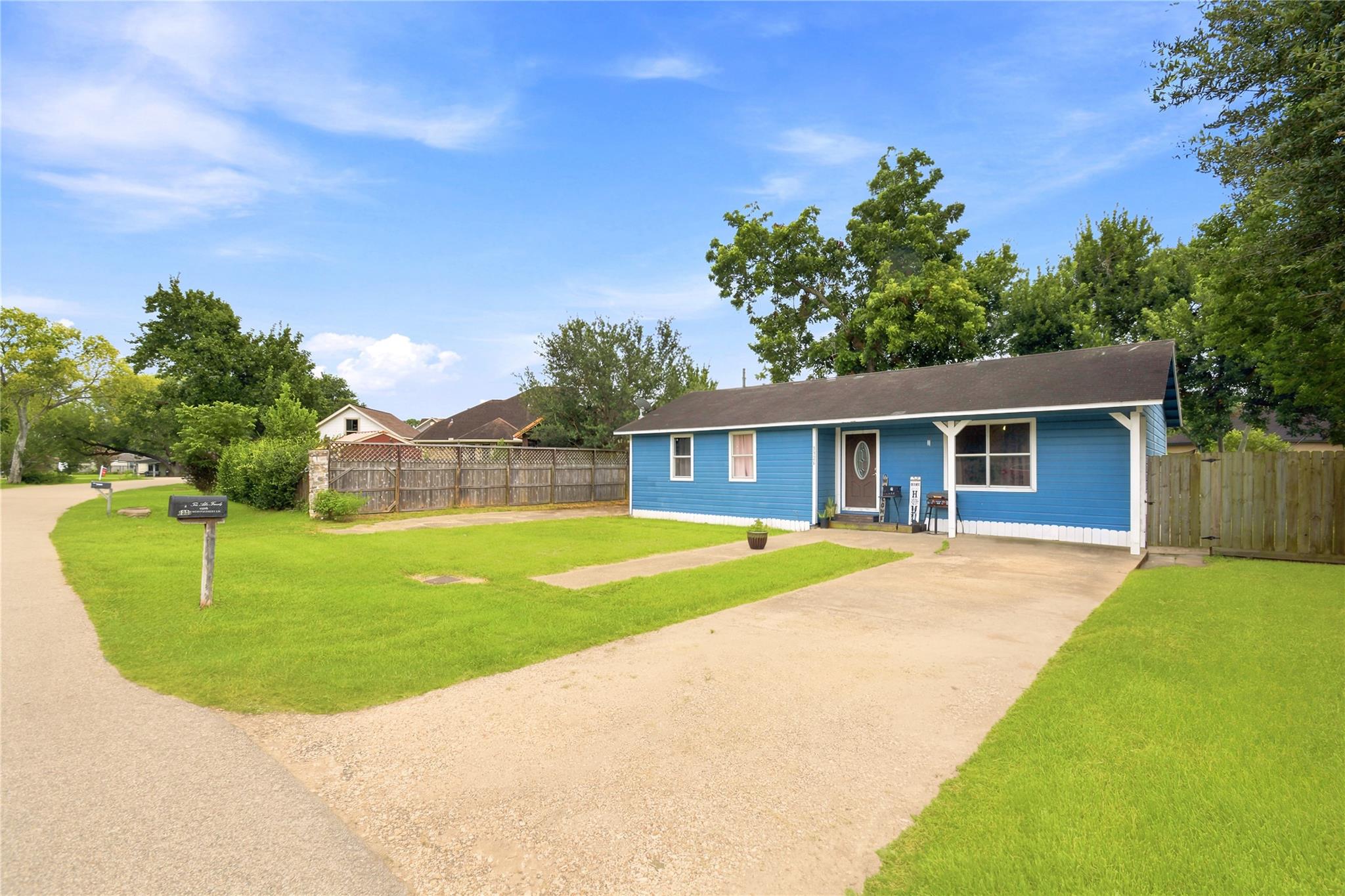 9326 Montgomery Lane