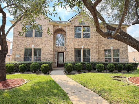 Photo of 13310 Larkhill Gardens Lane, Sugar Land, TX 77498 (MLS # 47389439)