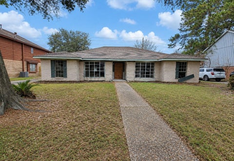 Homes For Sale - 5118 Lawn Arbor Drive<br/> Houston, TX 77066