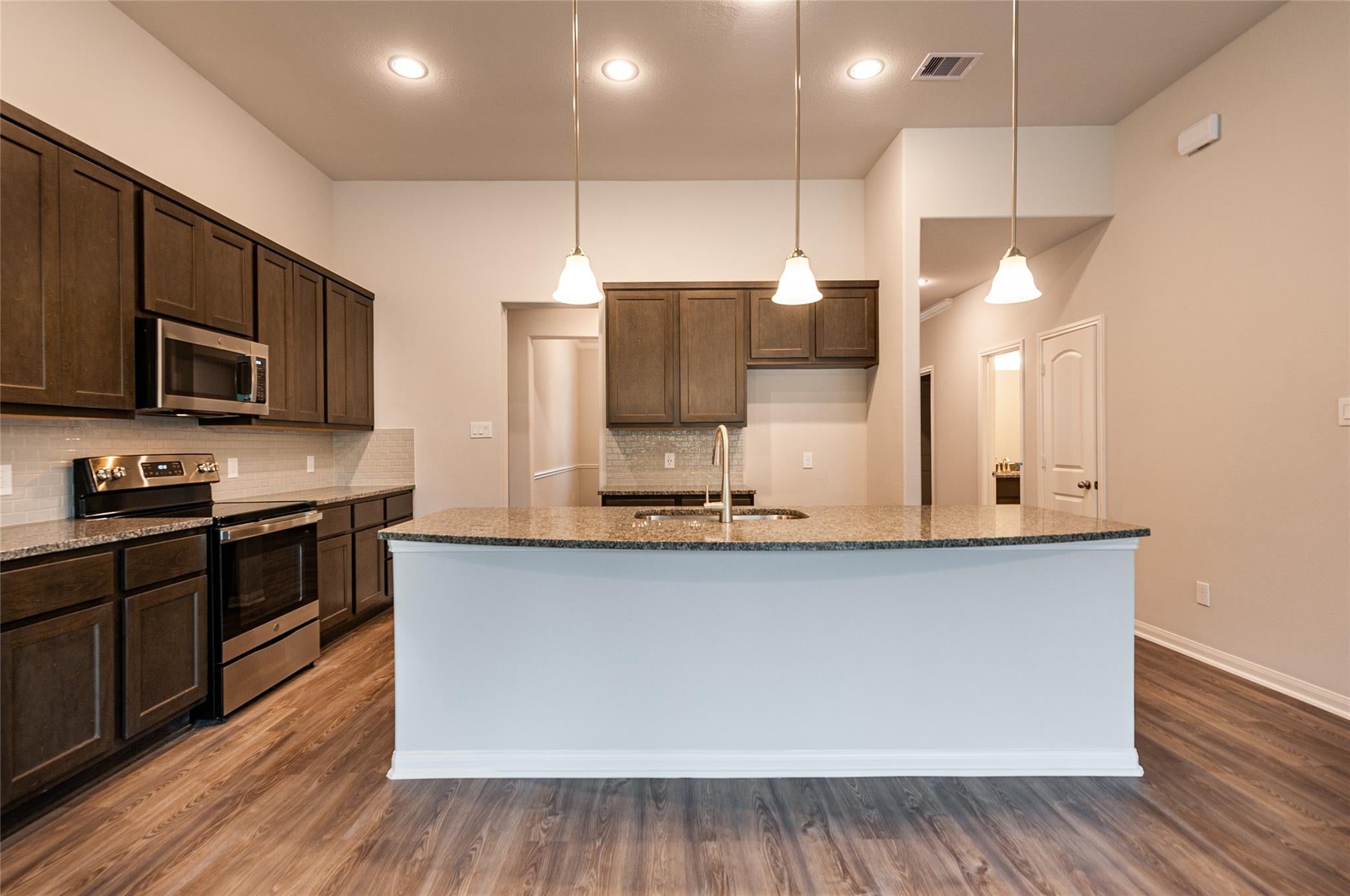 13616 Armstrong