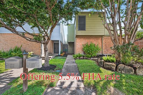 Photo of 1917 Trixie Lane, Houston, TX 77042 (MLS # 19640751)