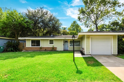 Photo of 10202 Woodwind Drive, Houston, TX 77025 (MLS # 67622864)