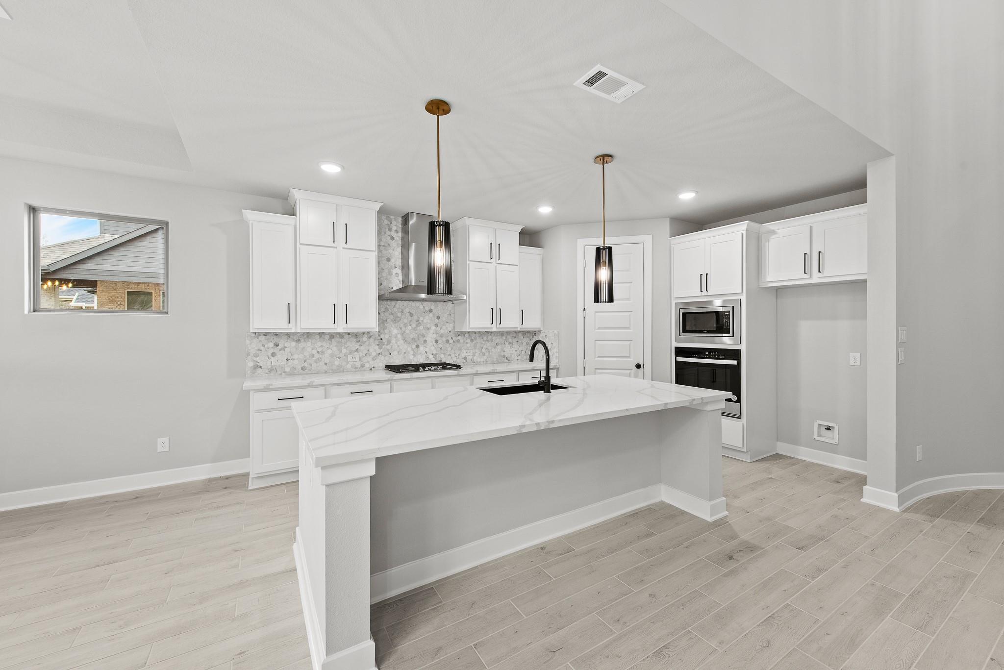 5106 Nesbit Path