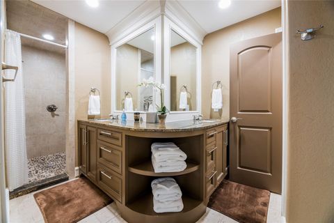 Tiny photo for 845 Holly Ridge Drive, Houston, TX 77024 (MLS # 4413934)