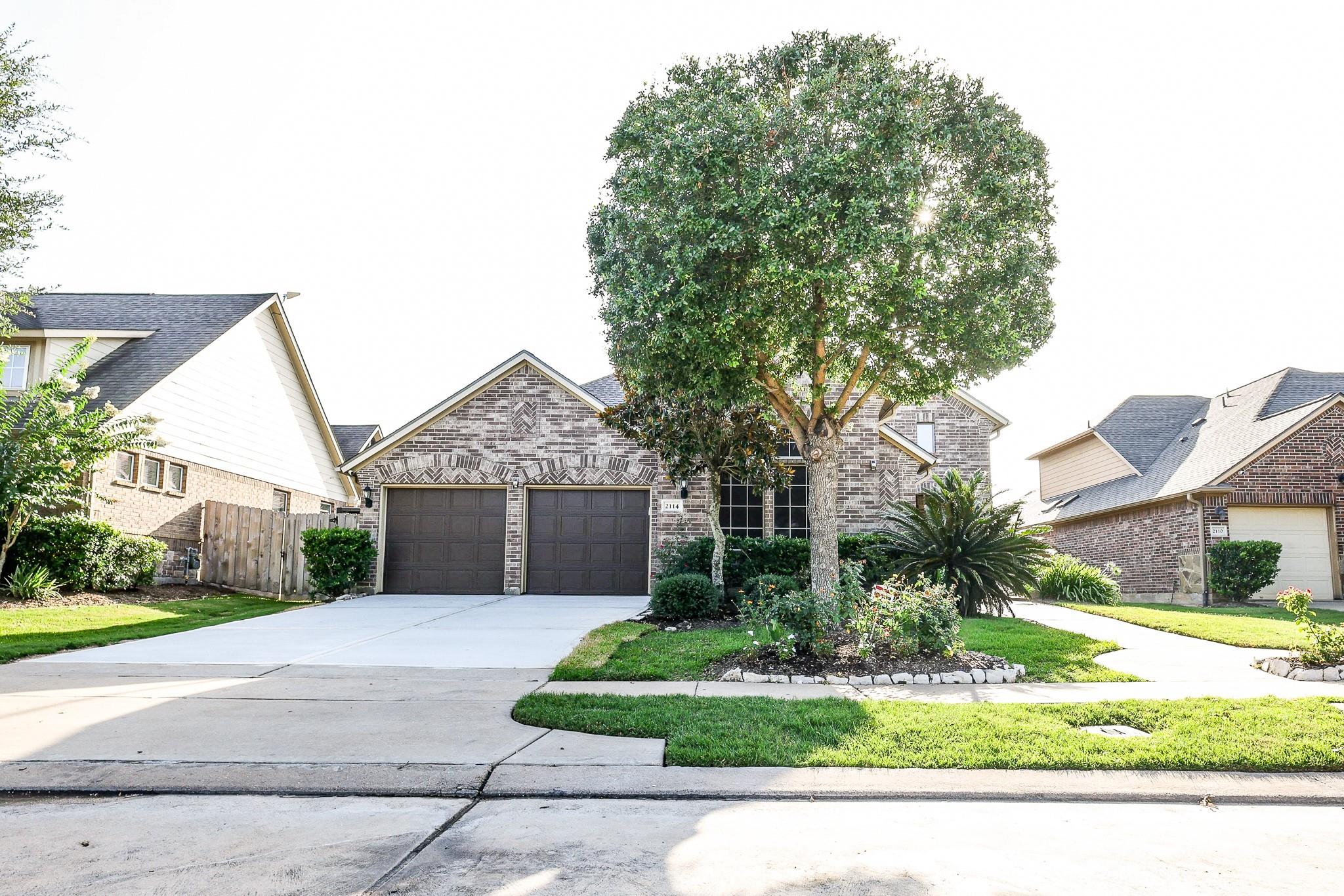 2114 Ascot Ln