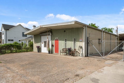Photo of 1829 Arlington Street, Houston, TX 77008 (MLS # 34698809)