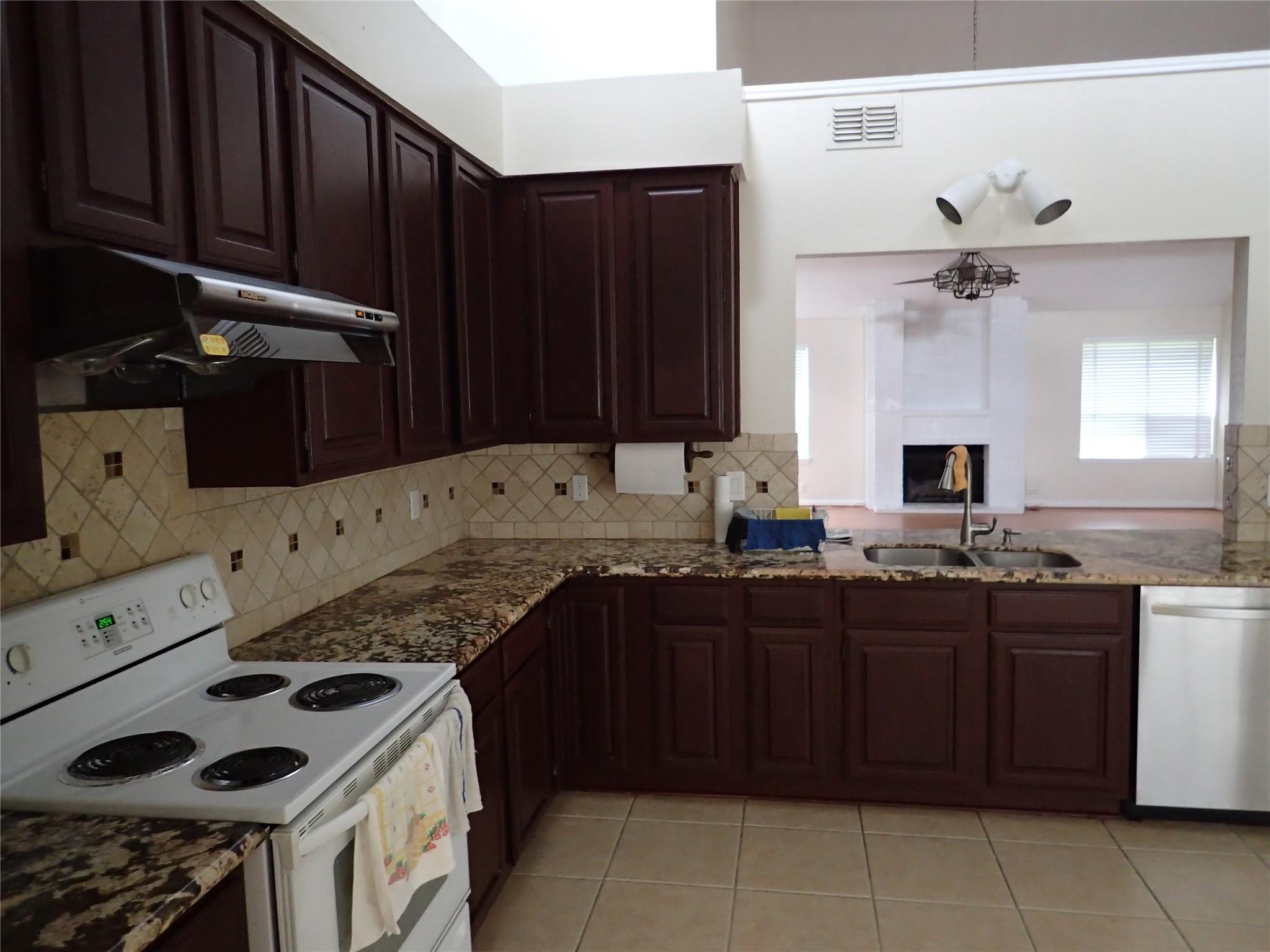 2130 Greencove Lane
