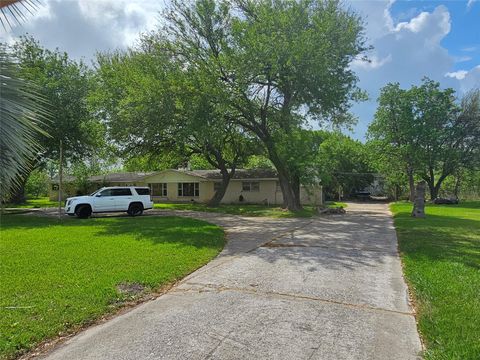 Tiny photo for 1218 E Pasadena Boulevard, Deer Park, TX 77536 (MLS # 79220272)