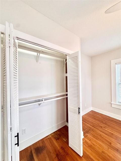 Tiny photo for 629 E 11th Street #1, Houston, TX 77008 (MLS # 55356210)