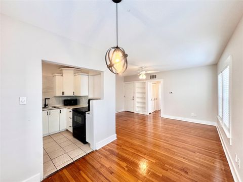 Tiny photo for 629 E 11th Street #1, Houston, TX 77008 (MLS # 55356210)