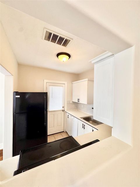 Tiny photo for 629 E 11th Street #1, Houston, TX 77008 (MLS # 55356210)