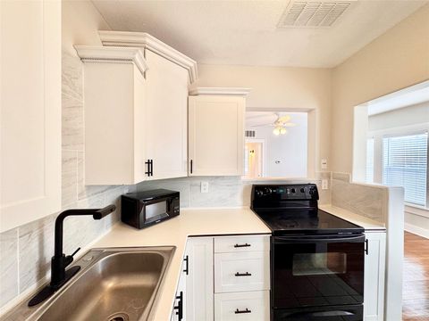 Tiny photo for 629 E 11th Street #1, Houston, TX 77008 (MLS # 55356210)