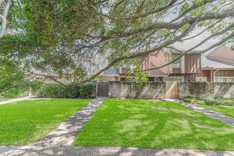 Photo of 12663 Wellington Park #DR444, Houston, TX 77072 (MLS # 10812298)