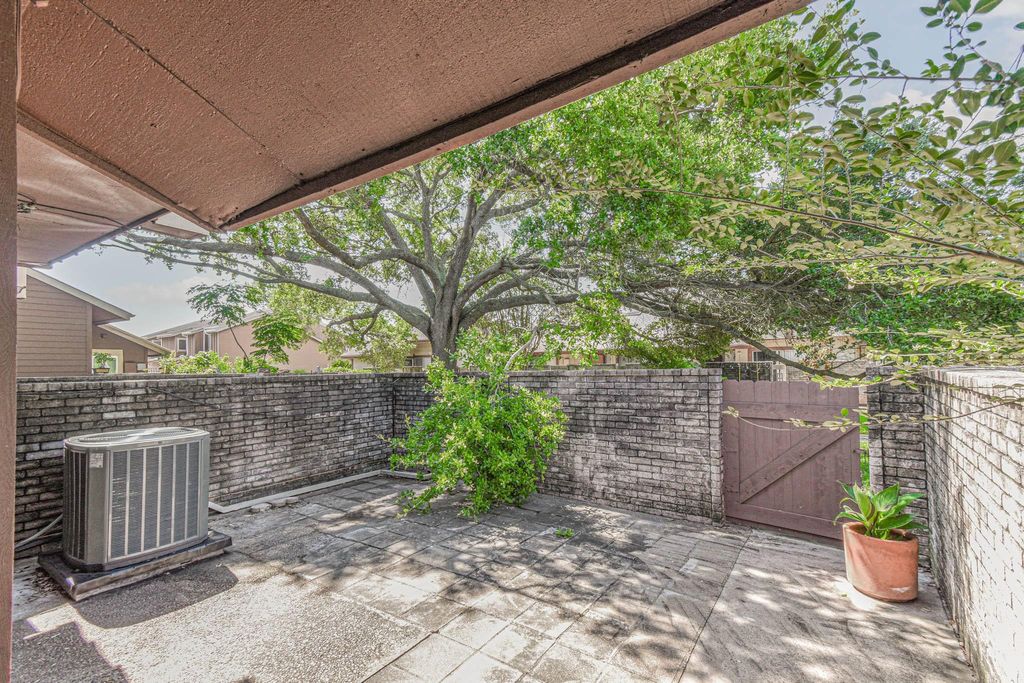 Photo of 12663 Wellington Park #DR444, Houston, TX 77072 (MLS # 10812298)