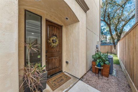 Tiny photo for 2601 Bevis Street #E, Houston, TX 77008 (MLS # 85784210)
