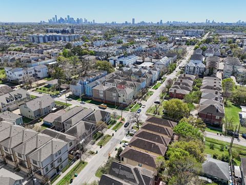 Tiny photo for 2601 Bevis Street #E, Houston, TX 77008 (MLS # 85784210)