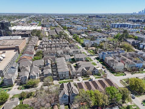 Tiny photo for 2601 Bevis Street #E, Houston, TX 77008 (MLS # 85784210)