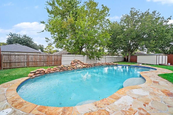 1927 BARRONETT BND, SUGAR LAND, TX 77478 - Image f1d60d0d9d1ea8d261bb9e4d6a36898a/1900544634