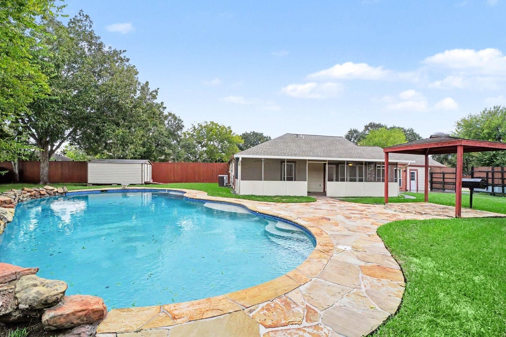 Photo of 1927 Barronett Bend, Sugar Land, TX 77478 (MLS # 45929562)