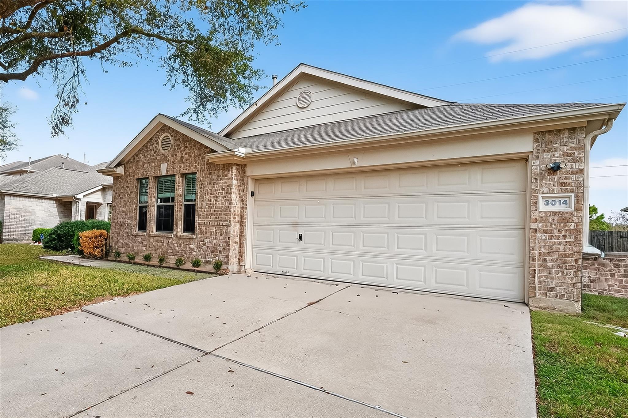 3014 Crestbrook Bend Lane
