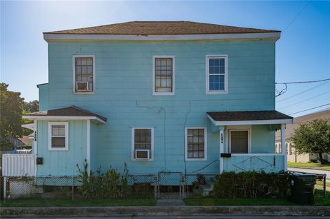 Photo of 1501 J H Clouser Street, Galveston, TX 77550 (MLS # 89036591)