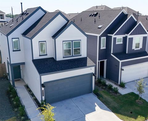 Photo of 3022 La Latina Drive, Houston, TX 77047 (MLS # 29220878)