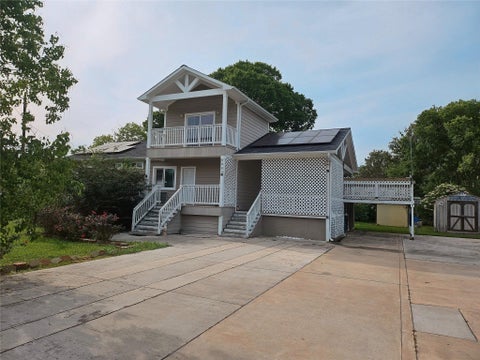 Homes For Sale - 5821 Woodview Drive<br/> Humble, TX 77396