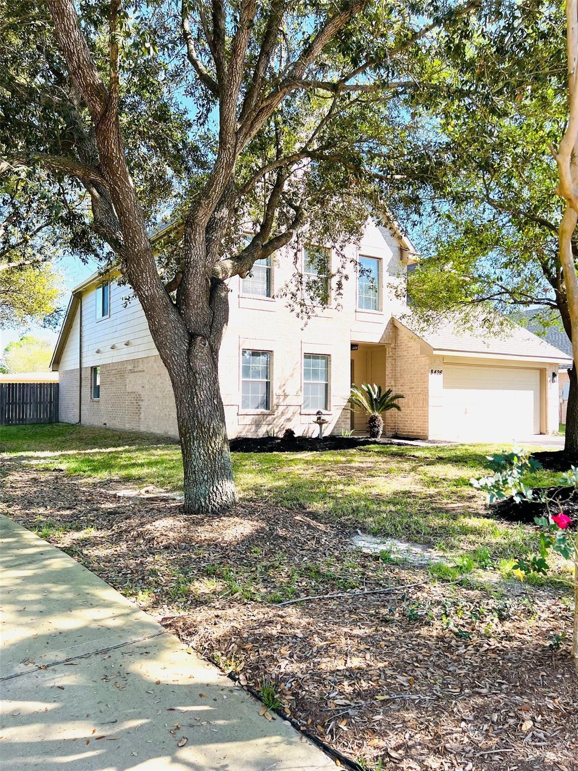 8426 Woodland Knoll Lane
