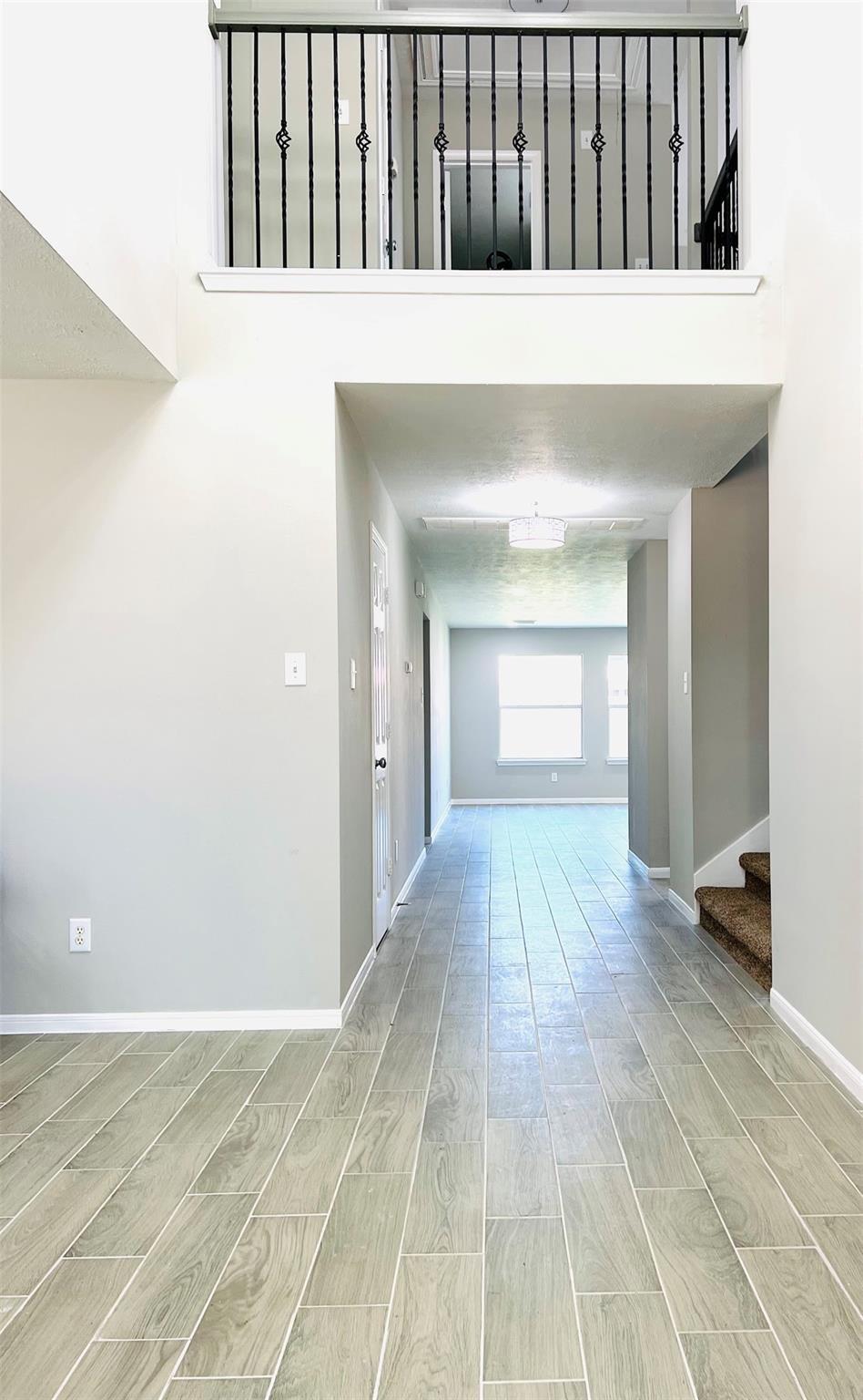 8426 Woodland Knoll Lane
