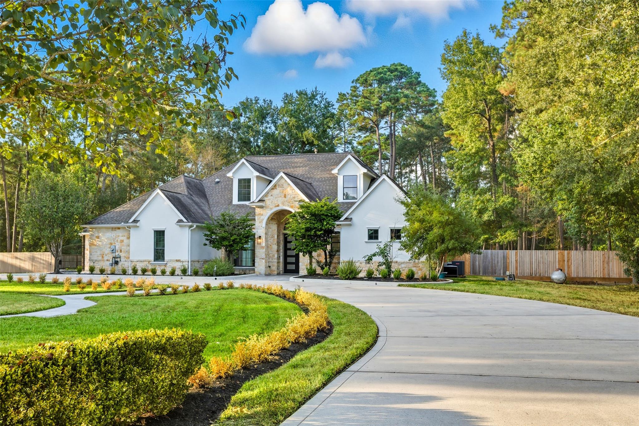 19531 Riverwalk Drive
