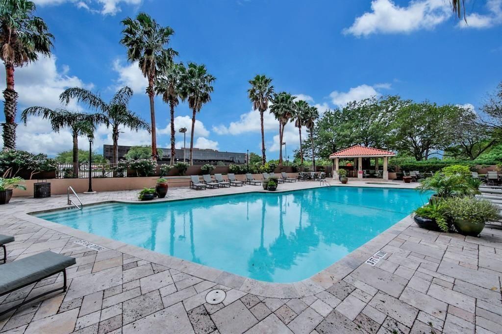 Photo of 3525 Sage Road #411, Houston, TX 77056 (MLS # 43176322)
