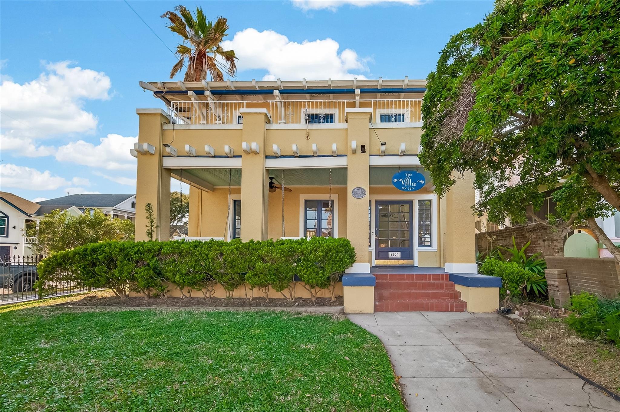 1723 Rosenberg Street