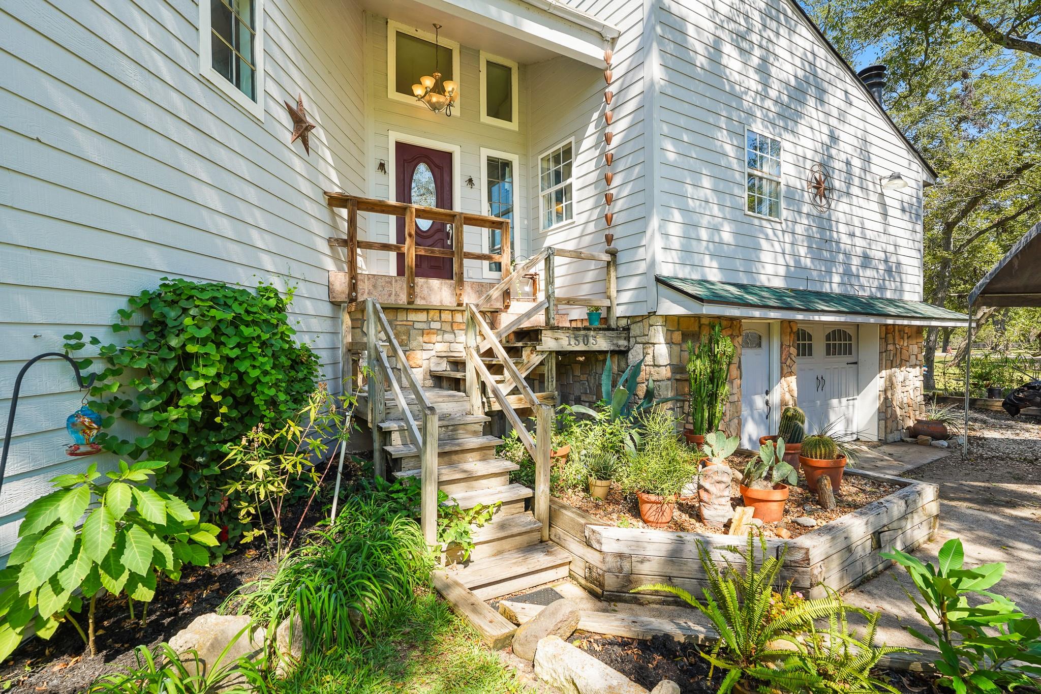 1505 Wagon Road