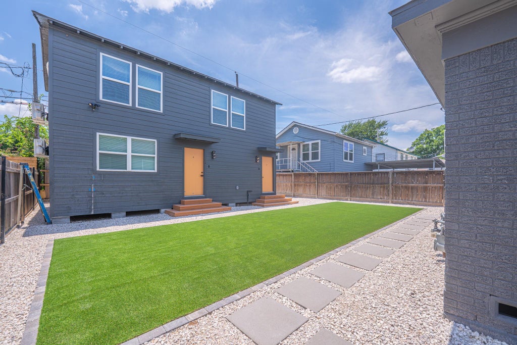 Photo of 4202 Clay Street #B, Houston, TX 77023 (MLS # 73883724)