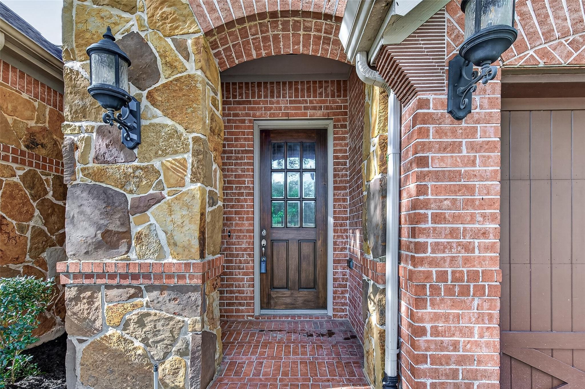 6726 Hathaway Lane