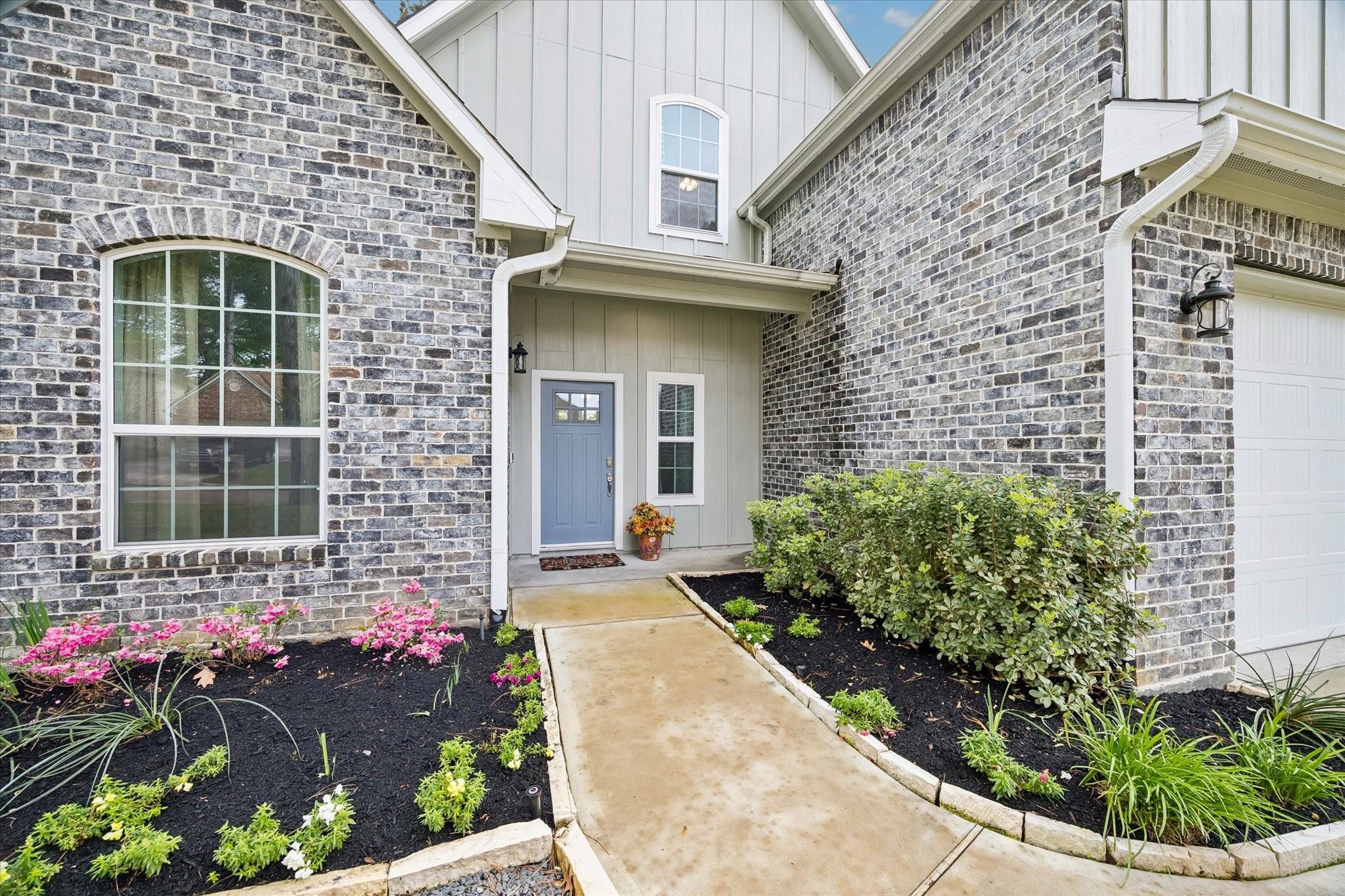 13219 Salem Circle