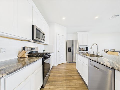 Apartment For Sale - 4206 Butler Point Lane<br/> League City, TX 77573