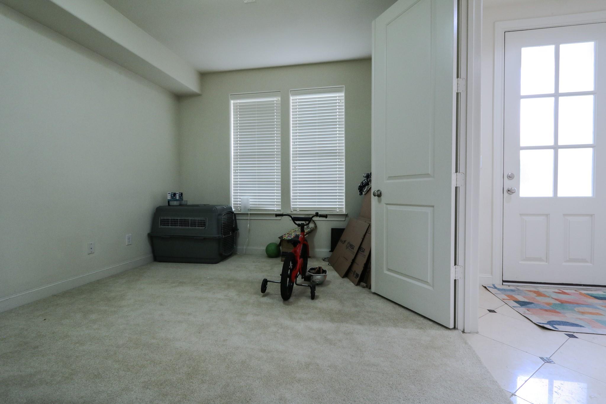 2033 Fannin Station N