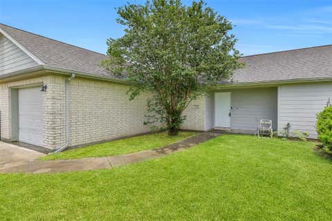 Photo of 1 Prairie Knoll Drive, La Marque, TX 77510 (MLS # 37614151)