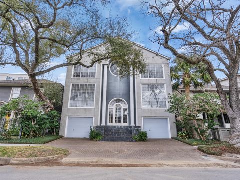 Photo of 1220 Hawthorne Street, Houston, TX 77006 (MLS # 22221536)