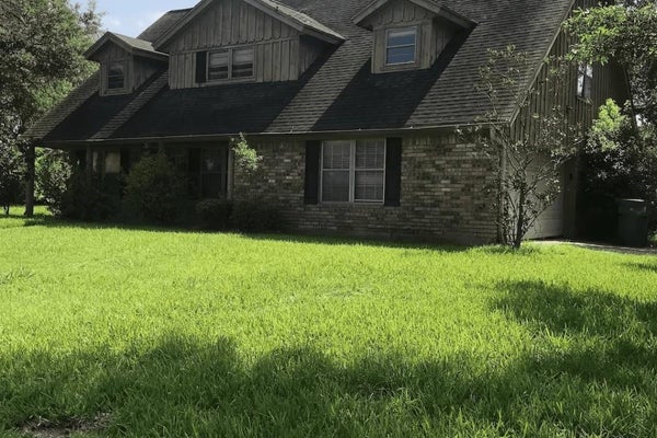 2800 COUNTRY CLUB DR, ORANGE, TX 77630 - Image f20ff56f18ba74a28e2e9e3a4e9a0155/2084796721