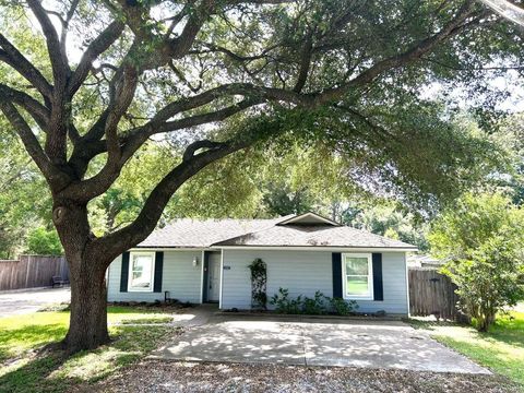 Homes For Sale - 2222 Avenue A<br/> Katy, TX 77493