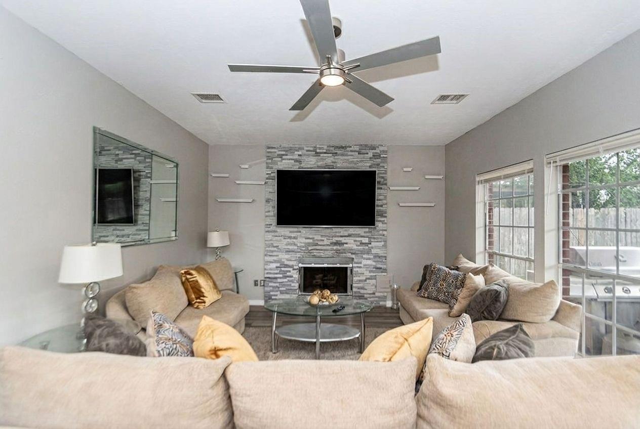 1808 Oakland Circle
